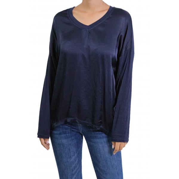 Maglia con dettagli in raso e colletto con scollo a V
